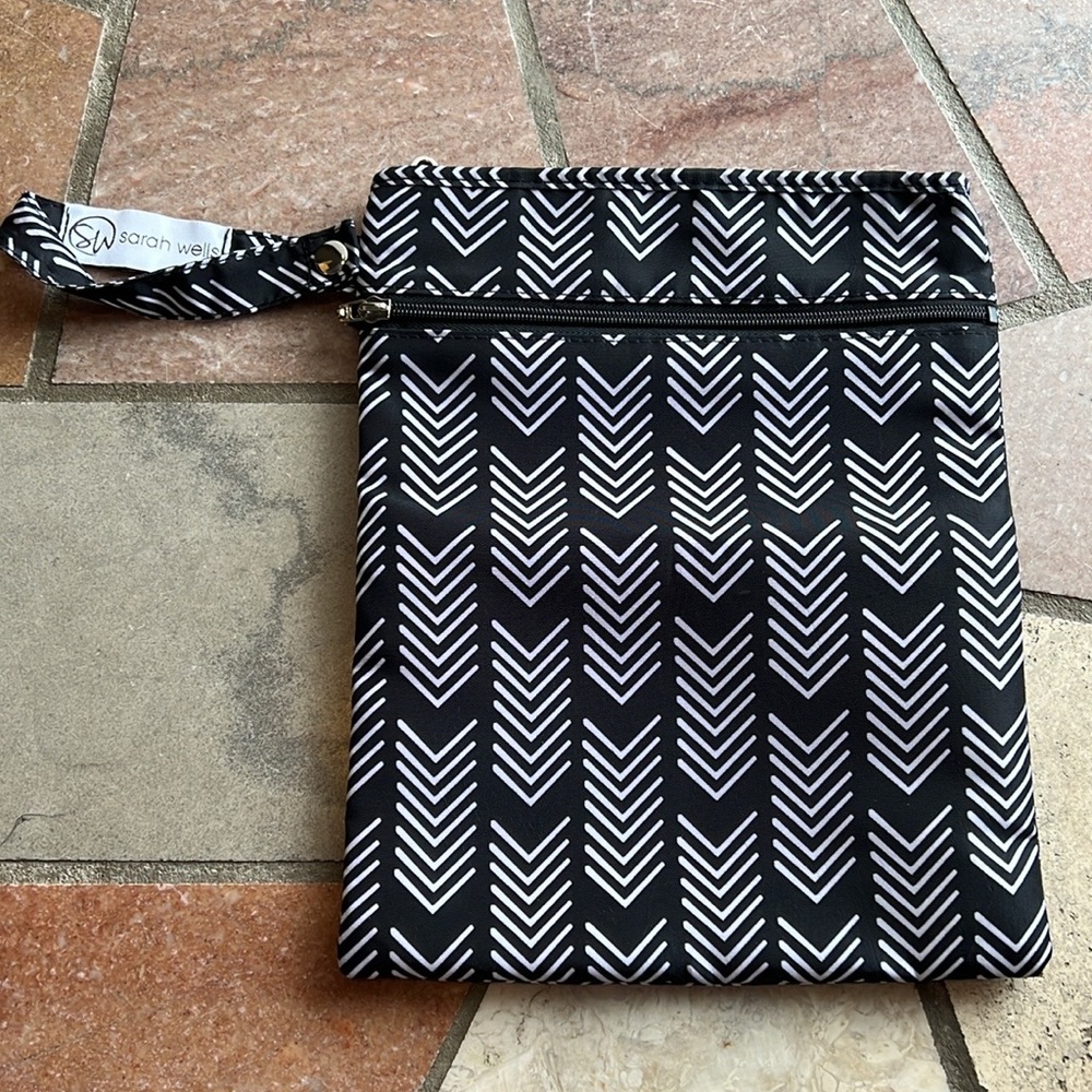 PUMPAROO breast pump parts wet/dry bag + staging mat from Sarah Wells